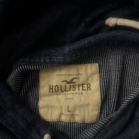 Hollister - Picture 2 of 2